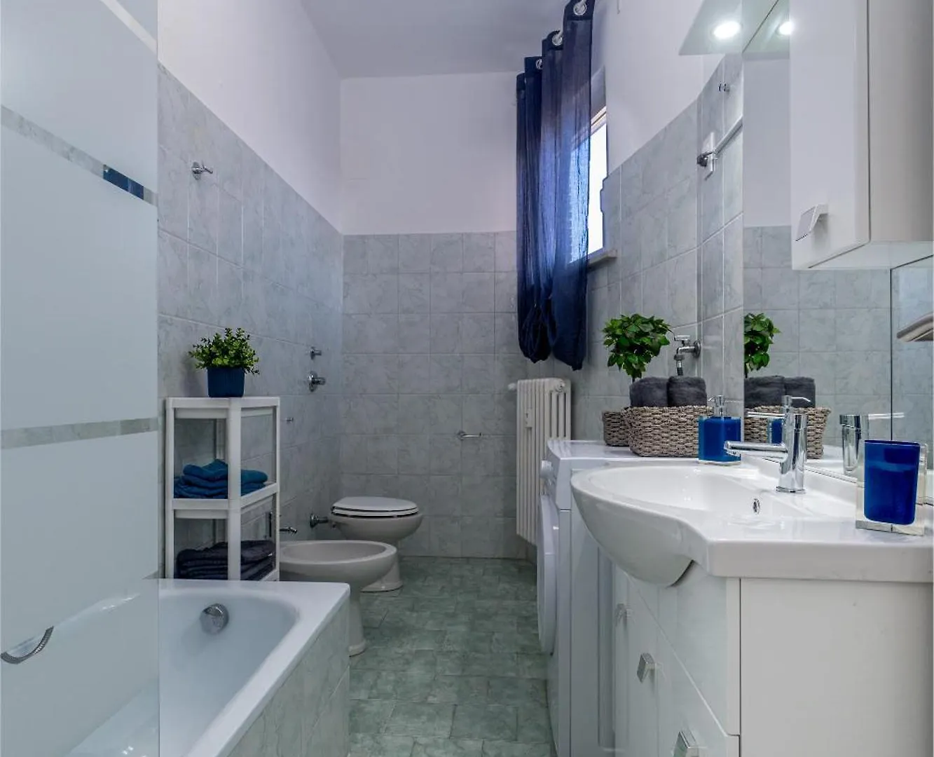 Blue Apartment Cesano Boscone 0*,  Italien